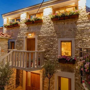 Stone House Luxury Gasthof